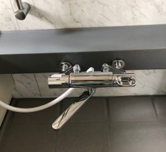 シャワー水栓のお取替え！サーモ付き